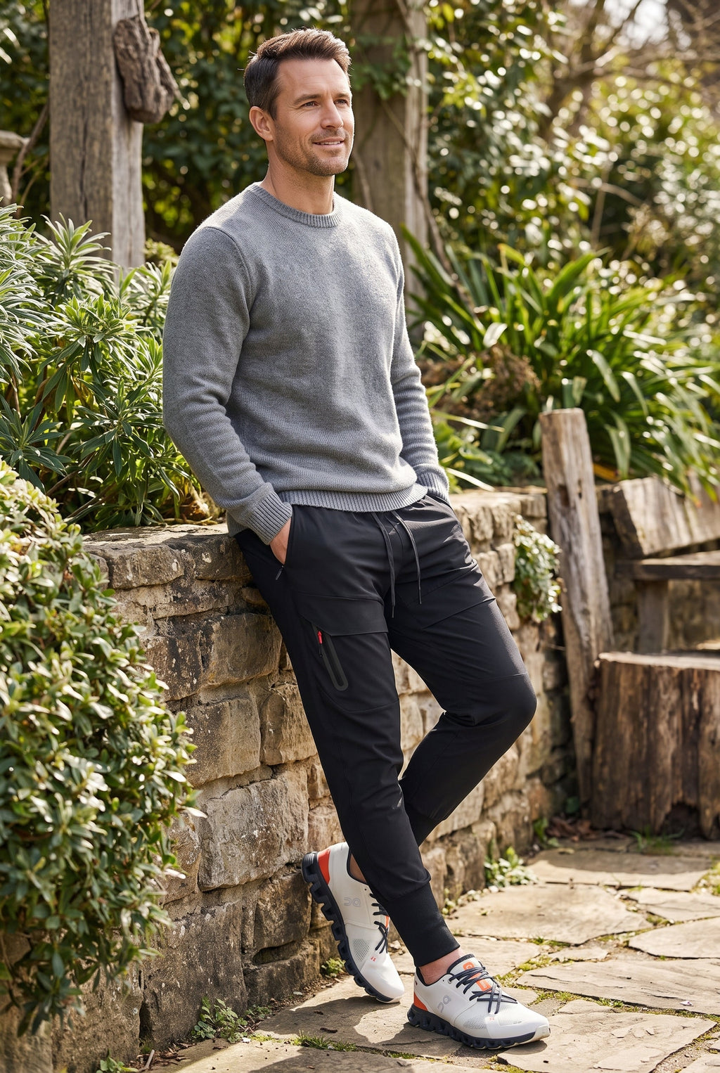 Men's Versatile Cargo Sweatpants - lifestyle
