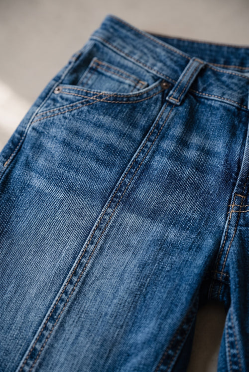 Women's Stylish Flare Jeans - detail closeup