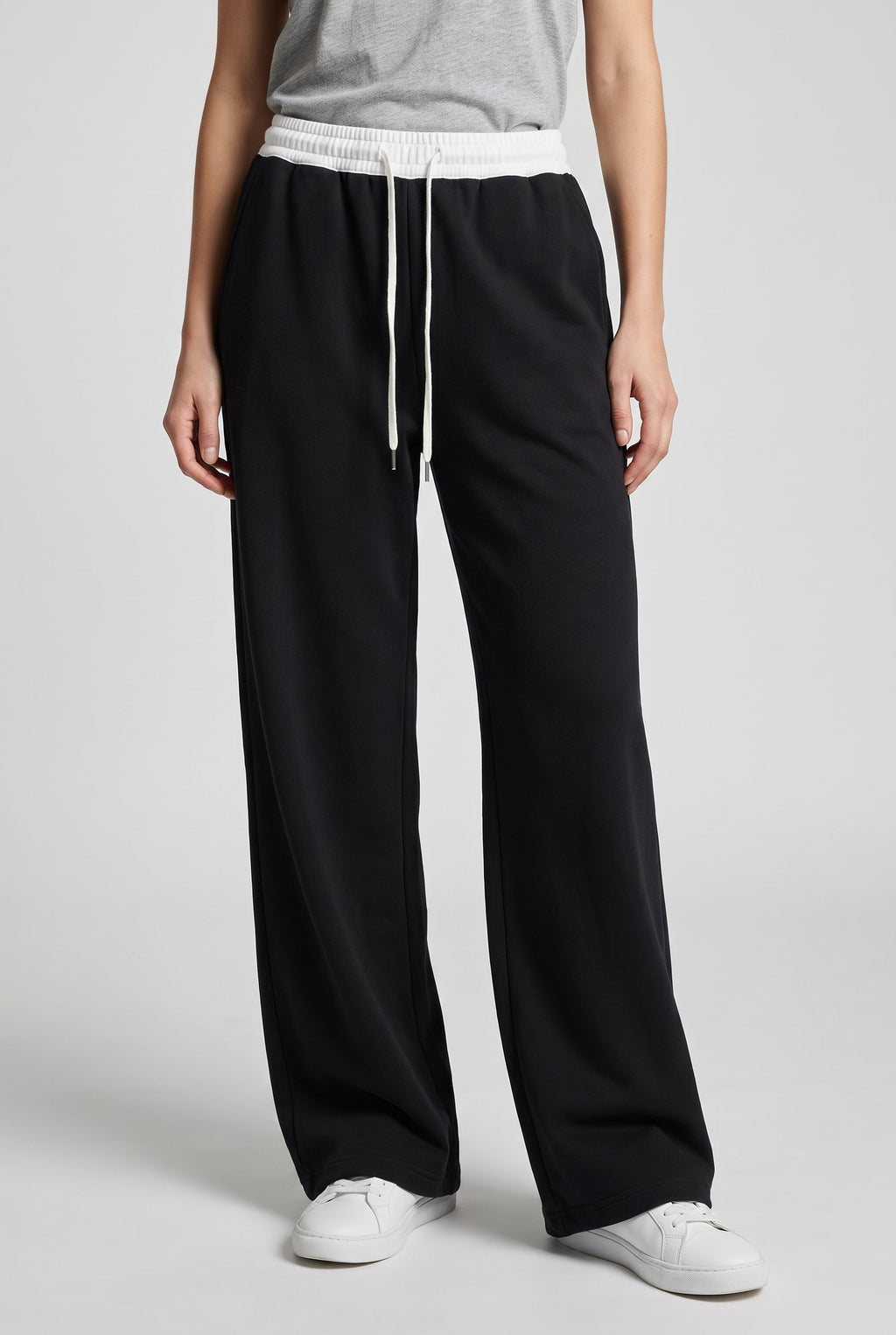 Women's Classic Wide-Leg Sweatpants - Black