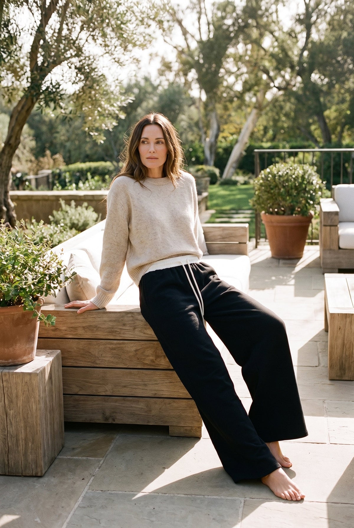 Women's Classic Wide-Leg Sweatpants - lifestyle