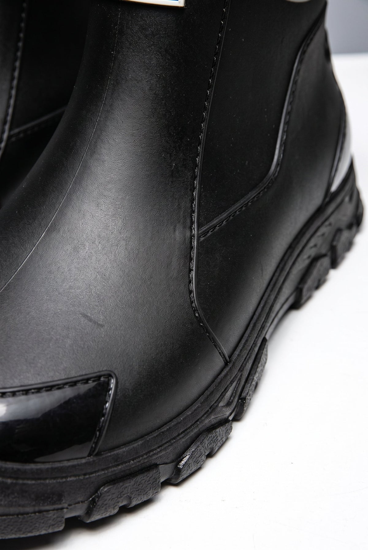 Men's Stylish Waterproof Ankle Boots - detail closeup