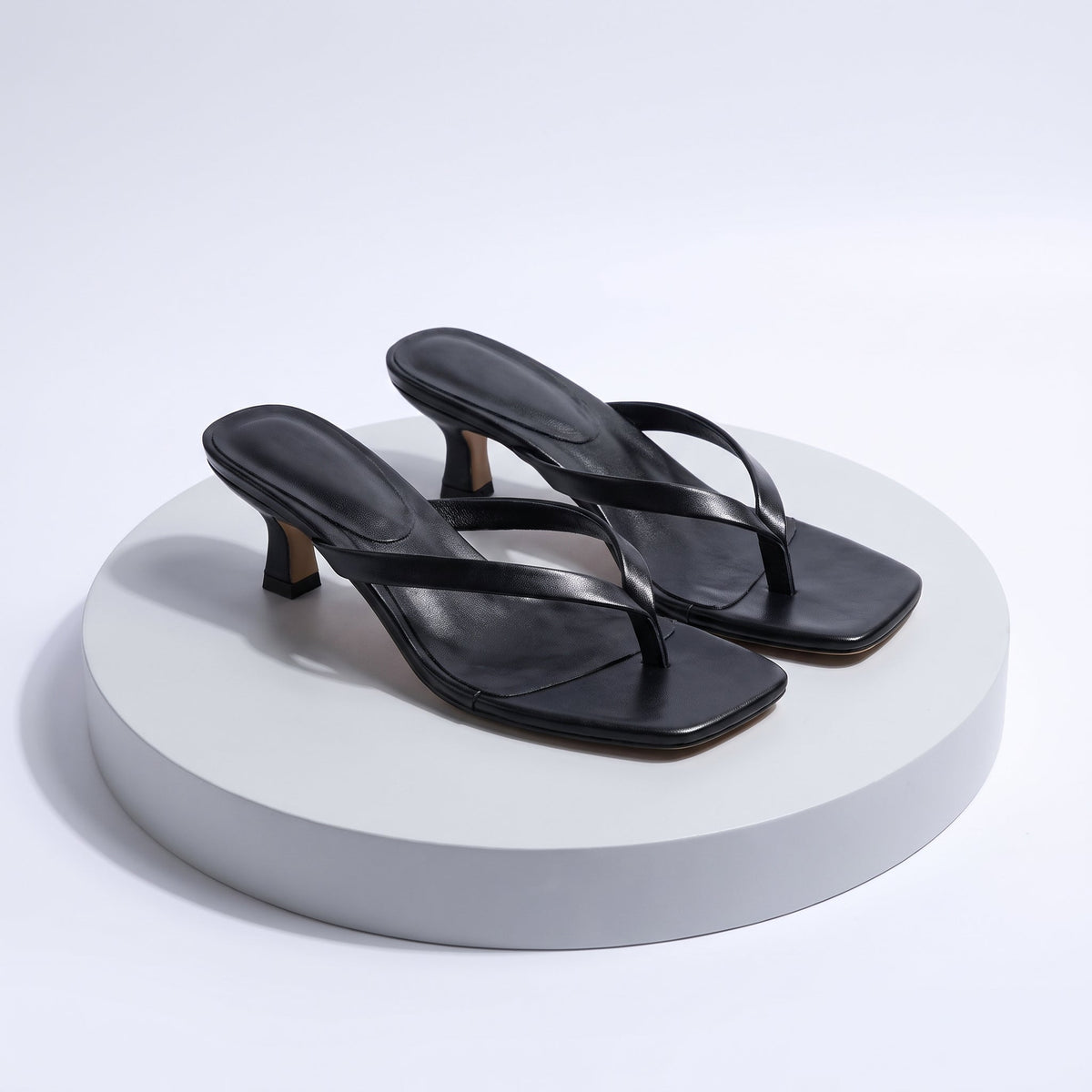Women's Square Toe Kitten Heel Sandals - Black